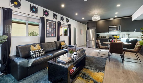 2 Bedrooms