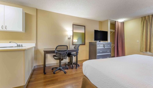 Studio, 1 King Bed, Non Smoking