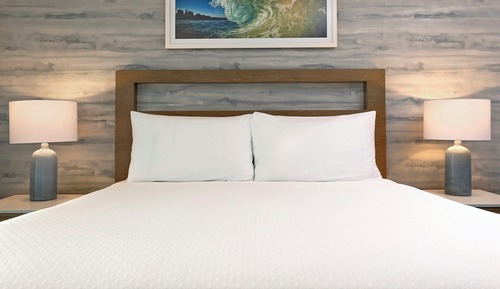 Room, 1 King Bed, Ocean View (ADA Guestroom)