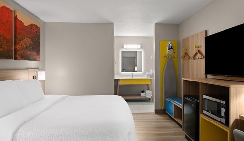 Room, 1 King Bed, Non Smoking