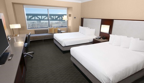 Deluxe 2 Queen Beds