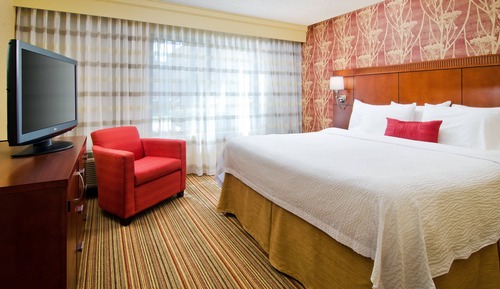 Suite, 1 Bedroom, Balcony (Mobility/Hearing Accessible, Tub)