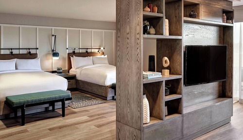 Executive Suite, 1 King Bed with Sofa bed, Balcony, Golf View (Mobility Accessible, Tub)