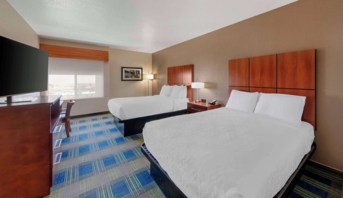 Suite, 2 Queen Beds, Non Smoking, Refrigerator & Microwave (with Sofabed)