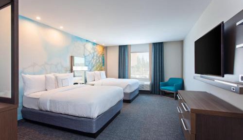 Studio with Two Queen Beds and Sofa Bed