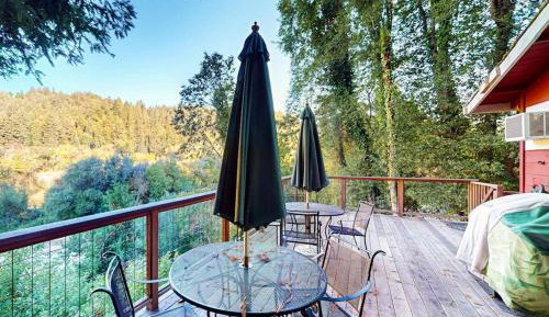 Three-Bedroom Vacation Home 