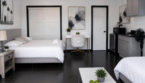 Double Room with Shared Toilet