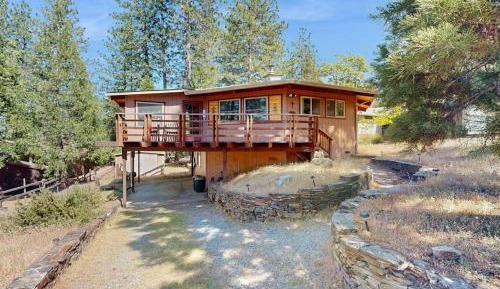 Three-Bedroom Vacation Home 