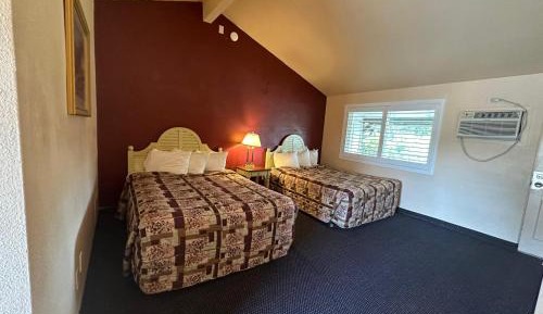 Standard Queen Room with Two Queen Beds