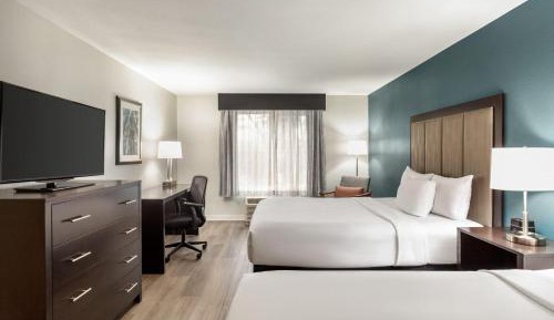 Queen Room with Two Queen Beds - Non-Smoking