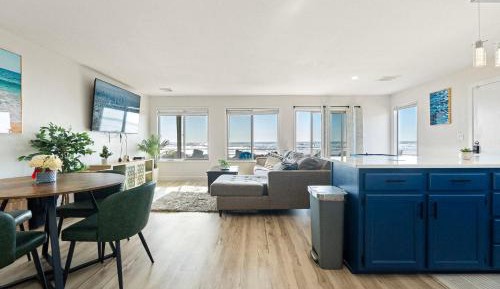 Deluxe Suite with Sea View