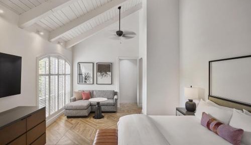 Newly Renovated - Standard King Room