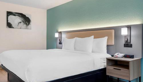 King Room - Free Parking Breakfast Included