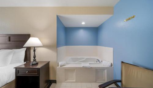 King Room with Spa Bath