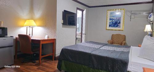 King Room - Non-Smoking