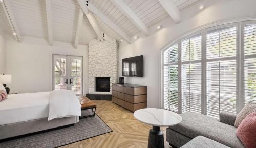 Newly Renovated - Deluxe King Room