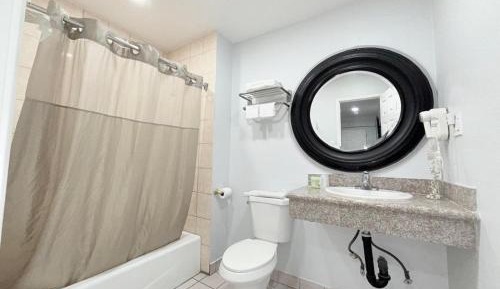 Standard Queen Room