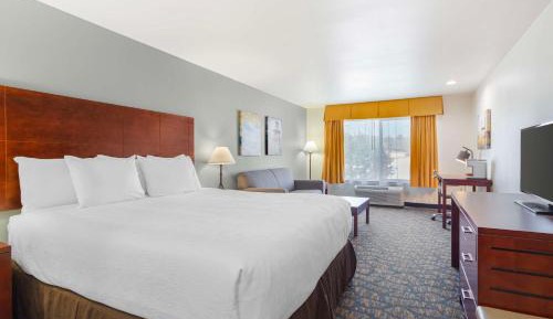 King Room with Sofa Bed - Non-Smoking