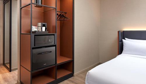 Queen Room with Two Queen Beds - Hearing Accessible