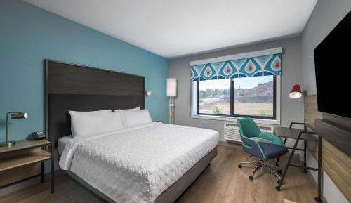 King Room with Walk-In Shower