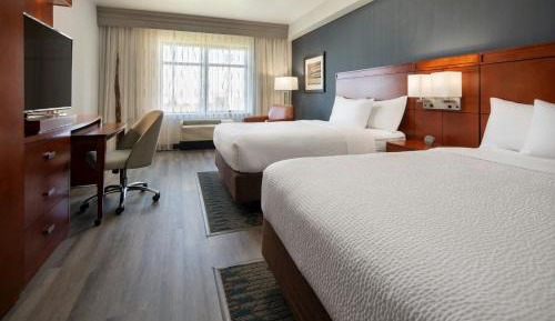 Larger Queen Room with Two Queen Beds
