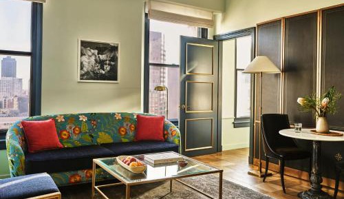 One-Bedroom Olive King Suite with City View
