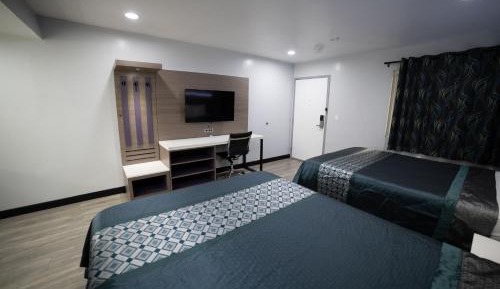Room with Two Double Beds - Non-Smoking