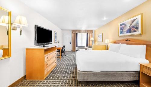 King Room with Sofa Bed