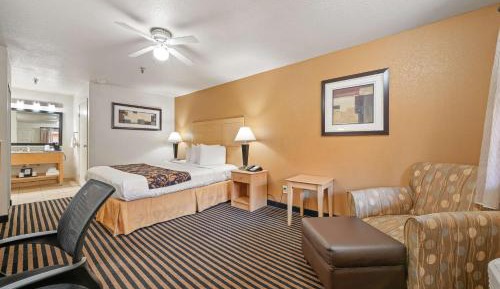 Executive King Room - Non-Smoking