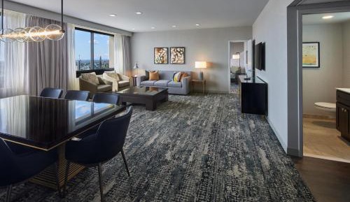 Presidential Suite - King Room - High Floor