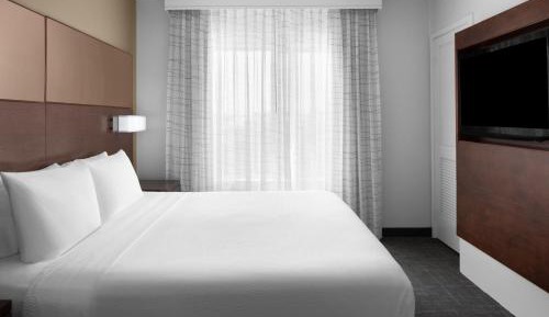 One-Bedroom King Suite