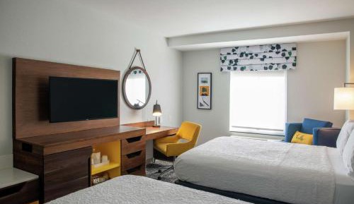 Room with Two Queen Beds - Non-Smoking