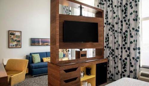 King Studio Suite - Mobility Access/Non-Smoking