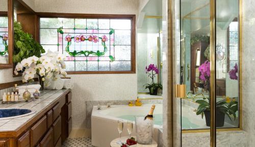 Queen Suite