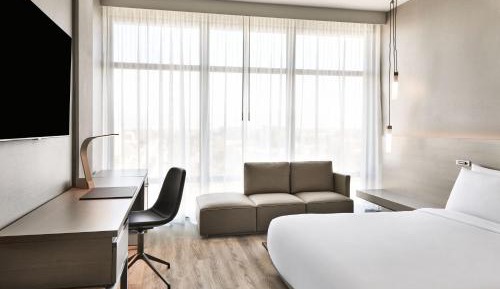 King Room with Courtyard View
