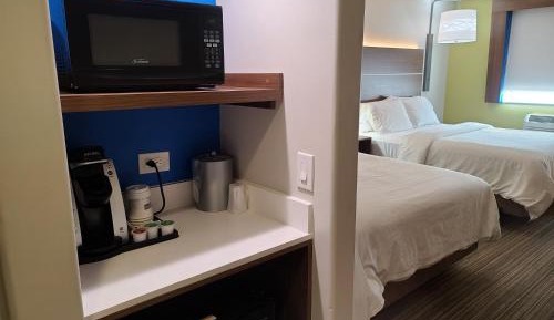 Standard Room with Two Queen Beds