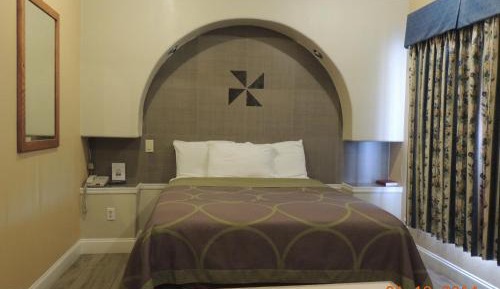 Queen Room