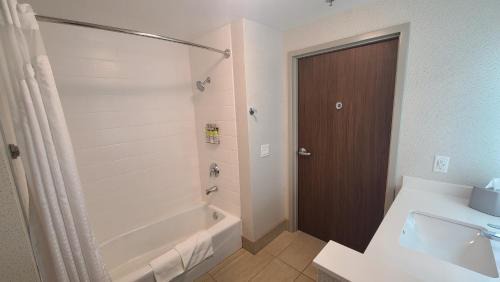 Queen Suite with Two Queen Beds