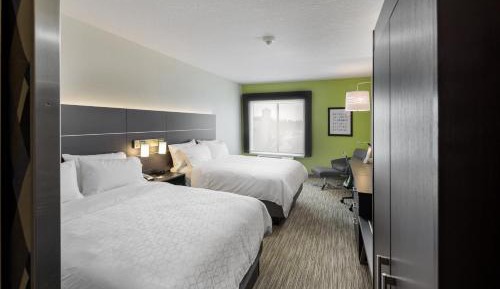 Queen Suite with Two Queen Beds and Sofa Bed