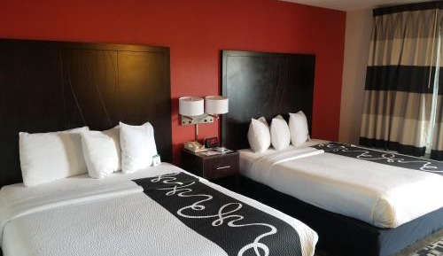 Queen Room with Two Queen Beds - Accessible/Non-Smoking 