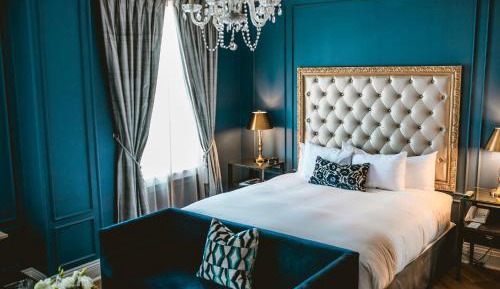 Luxury King Room