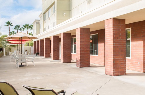 Nut Tree Hotel | Holiday Inn Express Hotel & Suites Vacaville, an Ihg Hotel