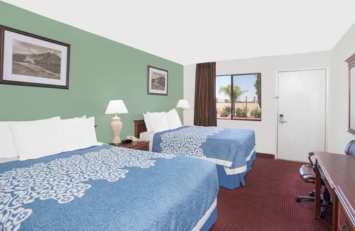 Lost Hills Hotel | Days Inn by Wyndham Lost Hills