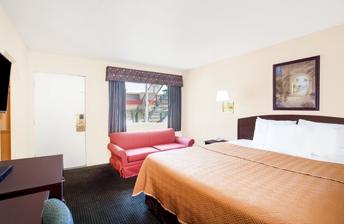 Barstow Hotel | Travelodge by Wyndham Barstow