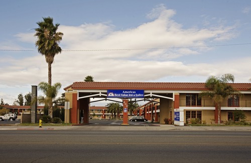 Hemet Hotel | Days Inn by Wyndham Hemet