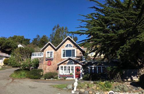 Jenner Hotel | Jenner Inn