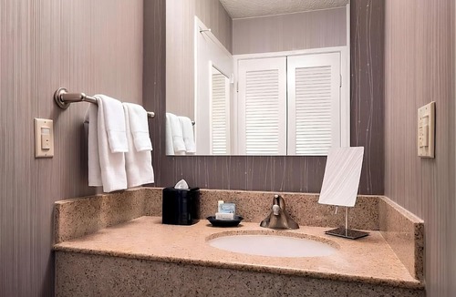 Torrance House | Always a Great Idea To Unwind! Pets Allowed, Free Public Parking