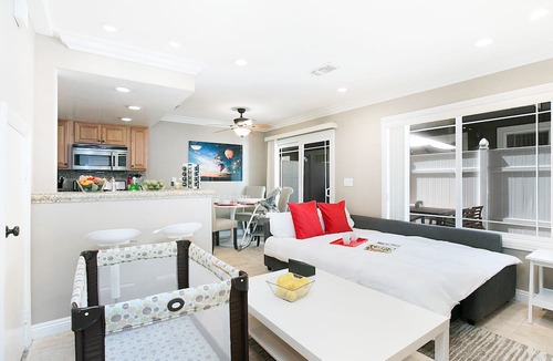 Westside Costa Mesa House | Awesome Multi Level - Large Patio - Fast WIFI - Work Desks - Self Check In! (CM-2)