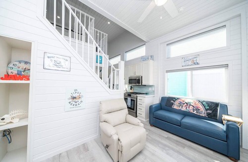 Parker Strip House | The Tipsy Mermaid Sum