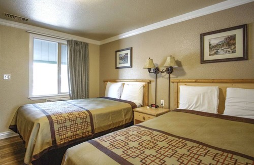Burney Hotel | Green Gables Motel & Suites